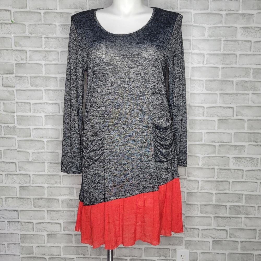 Gray & Red Layered Tunic with Pockets by Simply Aster, size 1X